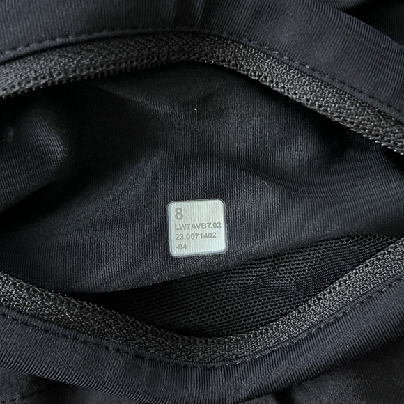 Lululemon Speed Up Mid-Rise Lined Short 4" - Black - Size 8 - Picture 4 of 5